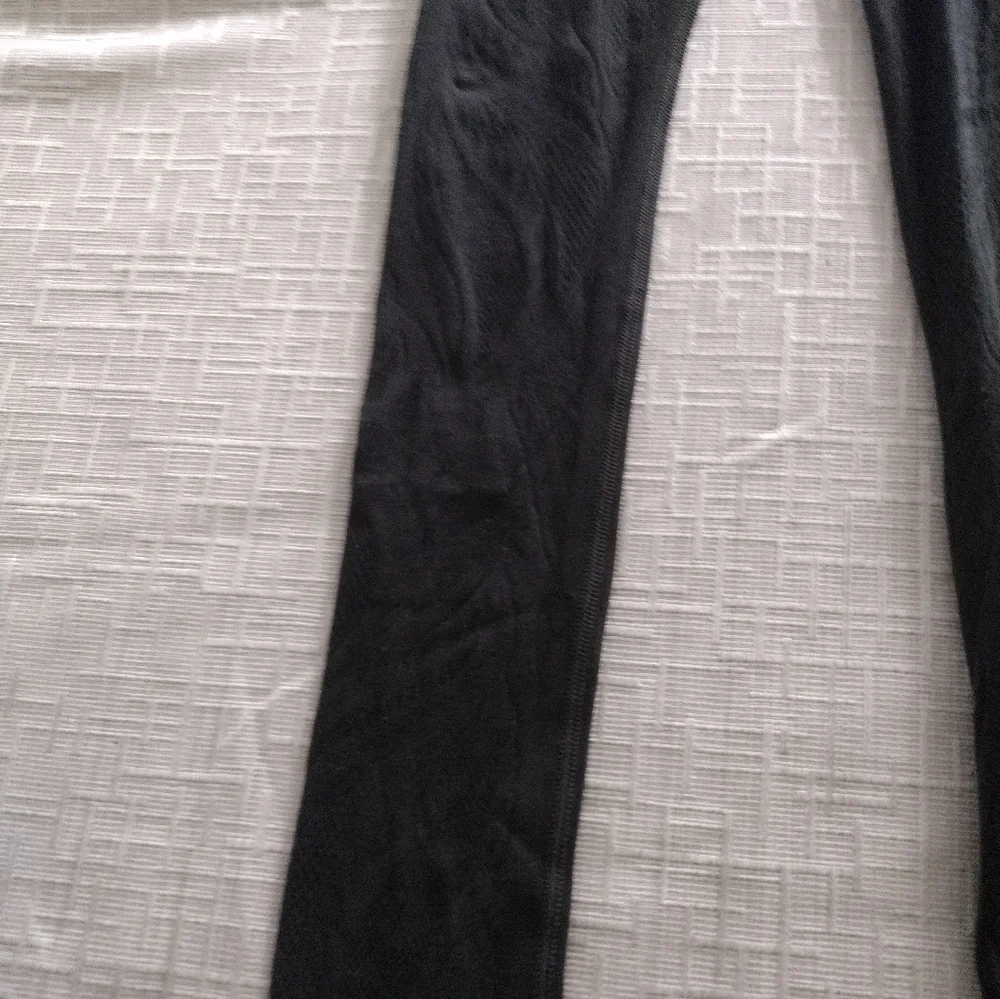 Lululemon Reveal Tight Green Hi-Rise Full Leg Evergreen Lattice Paisley 28